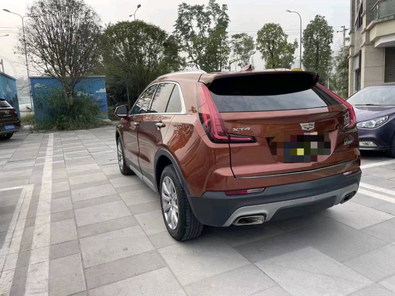 重庆19年凯迪拉克XT44