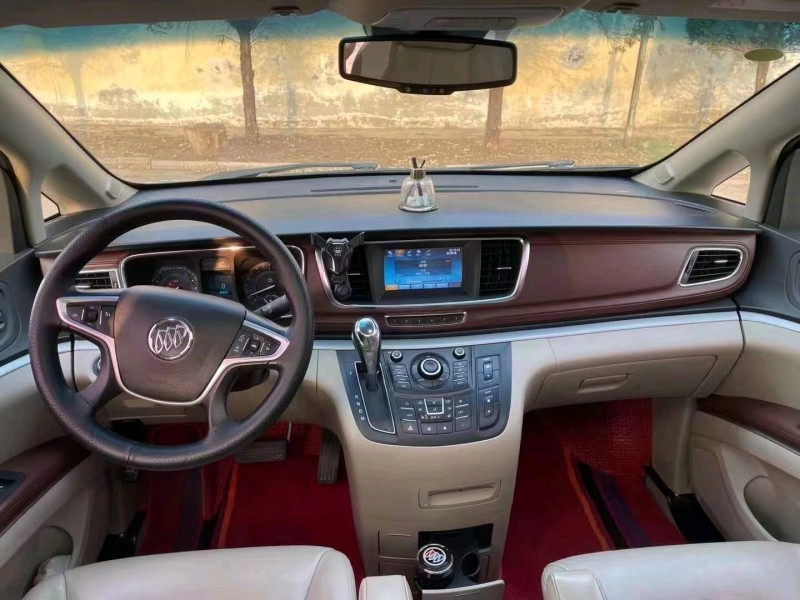 东营16年别克GL89