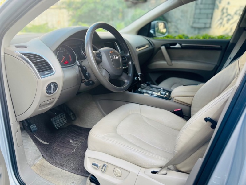 东莞11年奥迪Q73