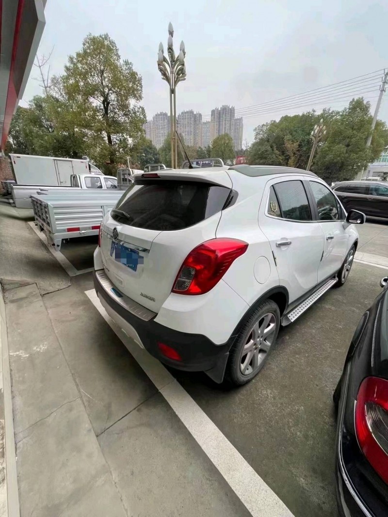 成都15年别克昂科拉5