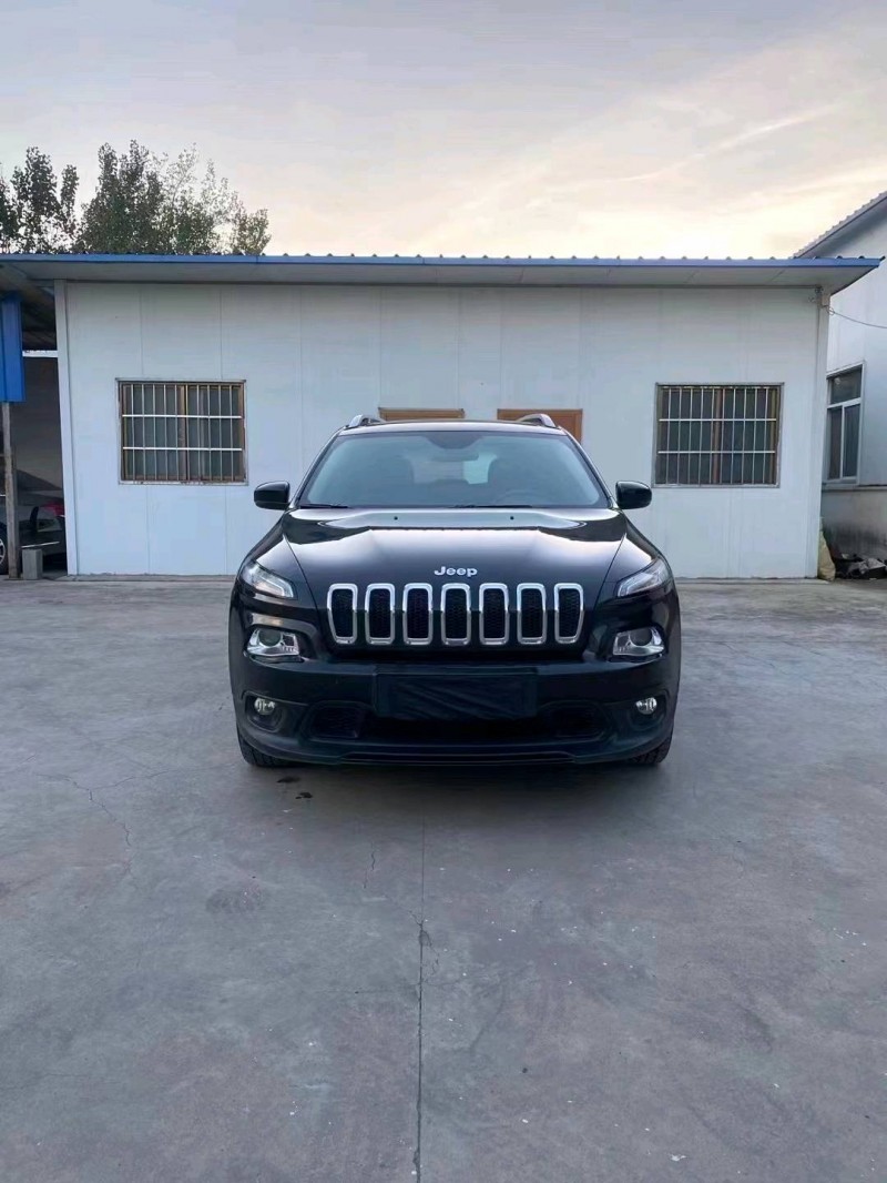 徐州16年Jeep指南者1