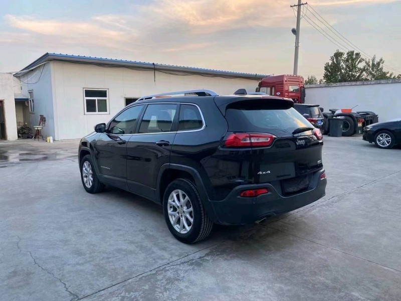 徐州16年Jeep指南者8