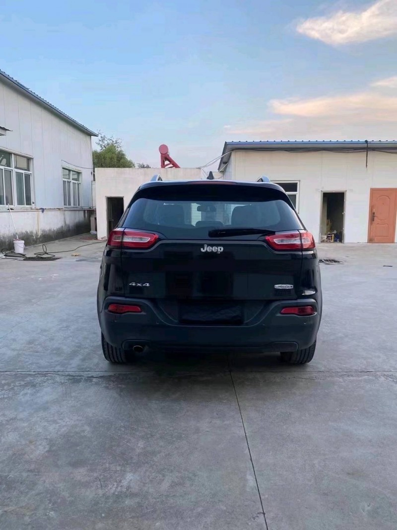 徐州16年Jeep指南者9