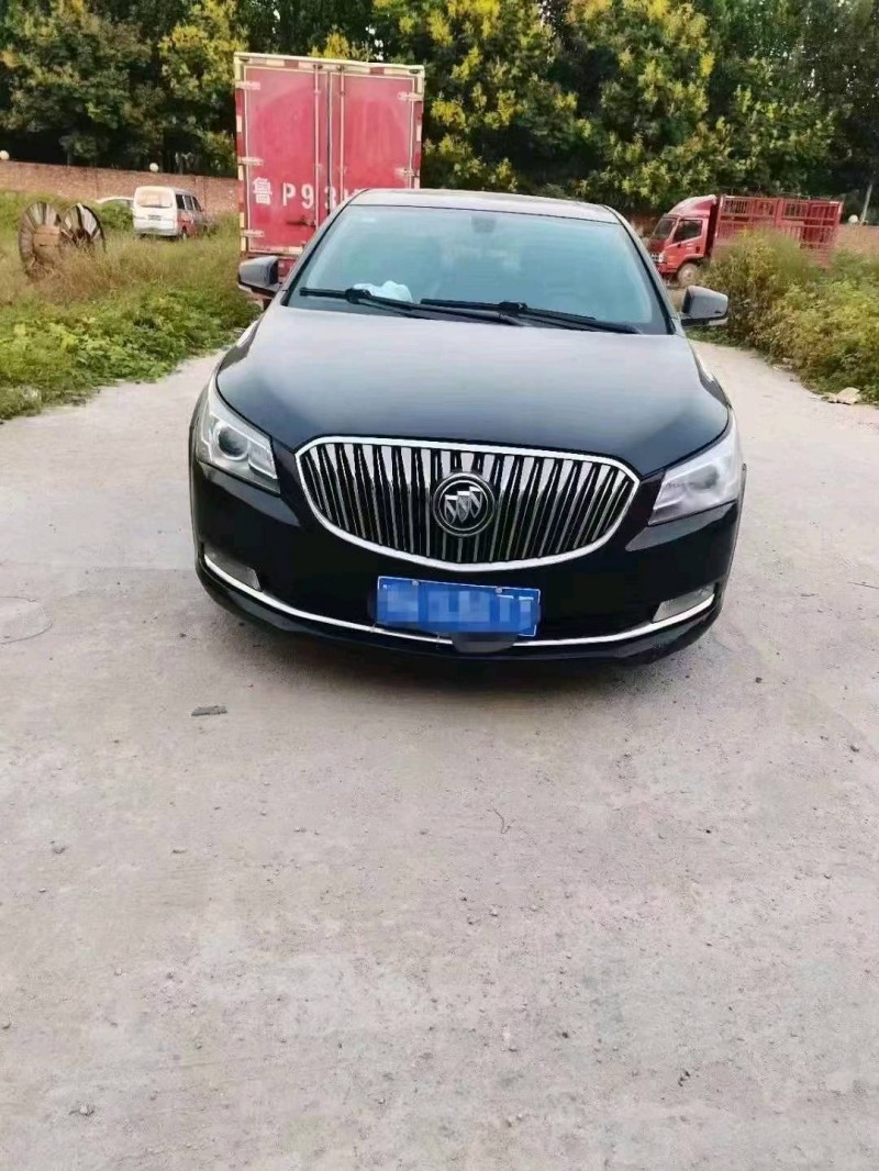 枣庄15年别克君越8