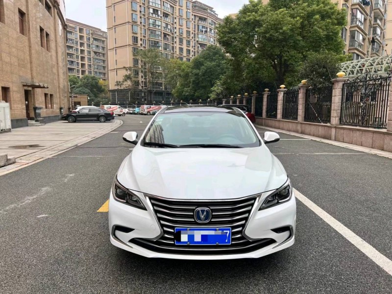 上海18年長安汽車睿騁1