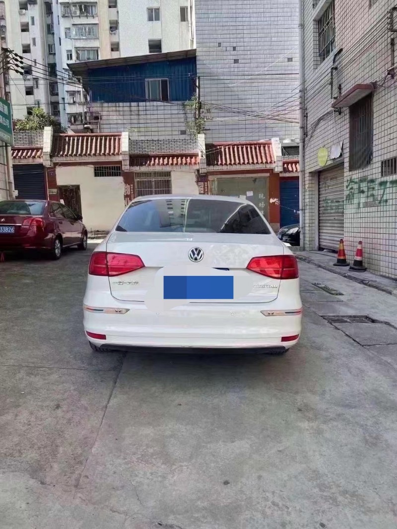 重庆18年大众速腾6