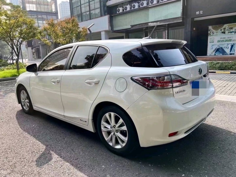 邯郸12年雷克萨斯CT2