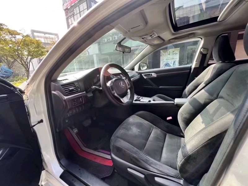 邯郸12年雷克萨斯CT3