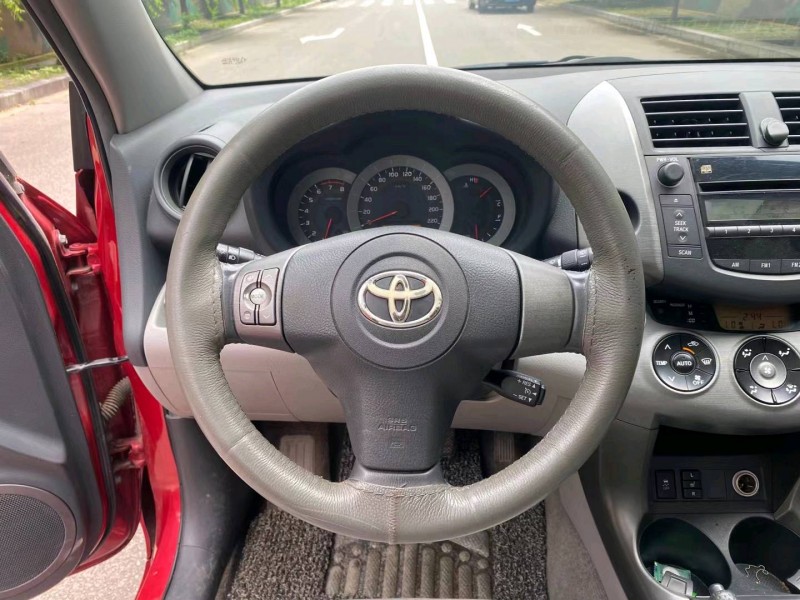 沈阳10年丰田RAV44
