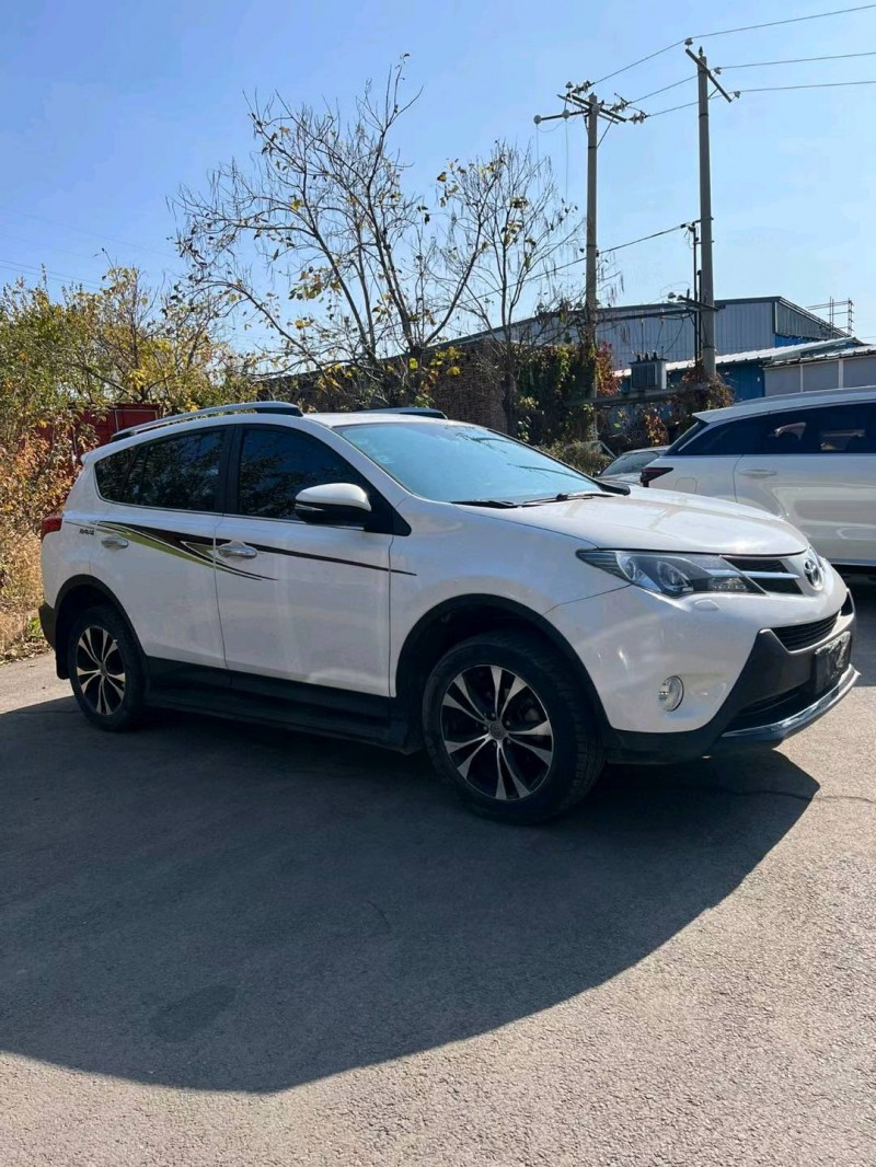 沈阳14年丰田RAV43