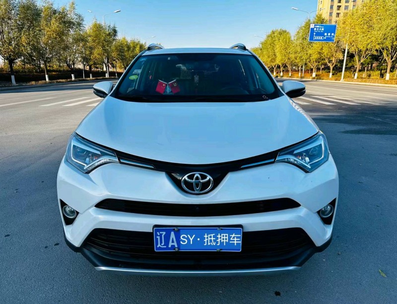 沈阳17年丰田RAV41