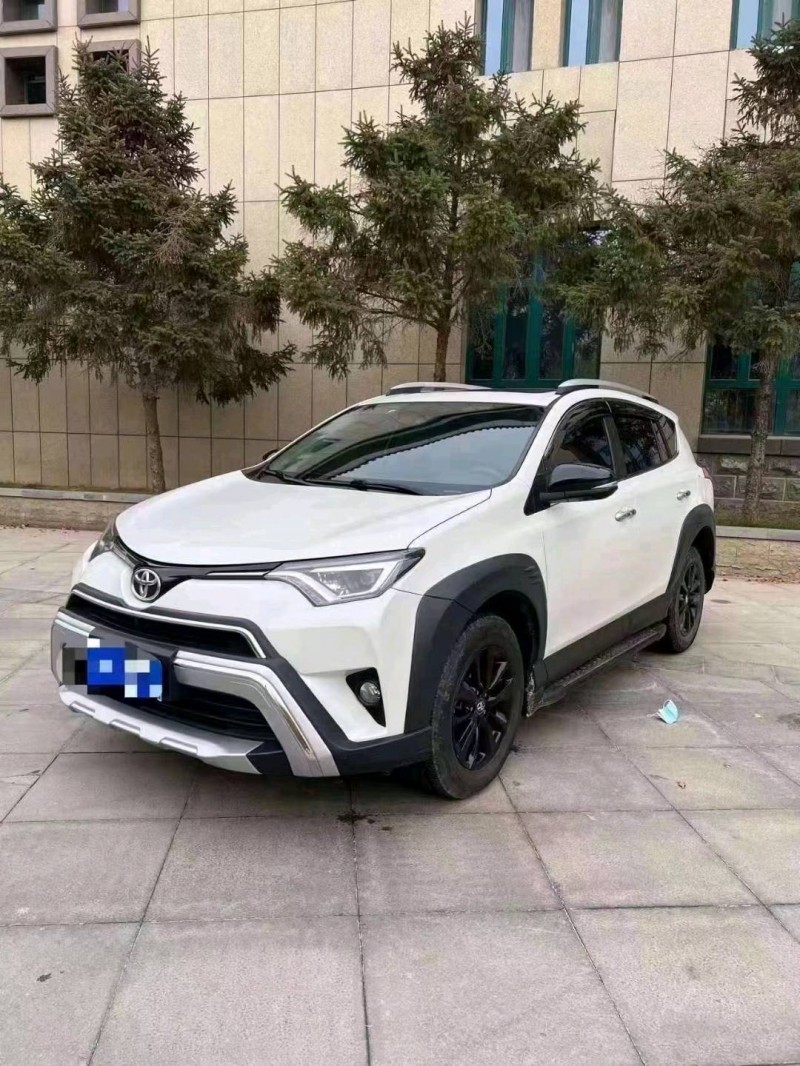 北京19年丰田RAV43