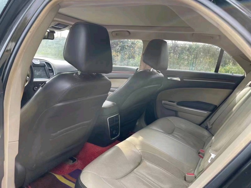 枣庄16年克莱斯勒300C7