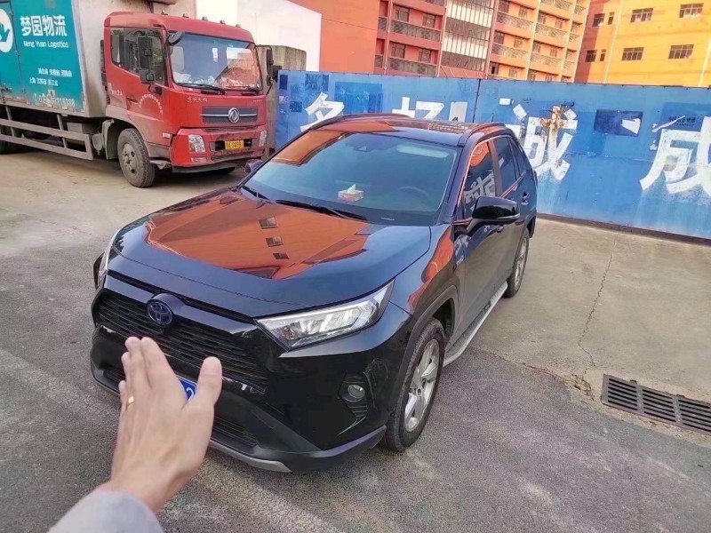 枣庄21年丰田RAV41