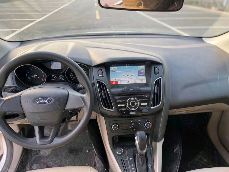 徐州17年福特福克斯6