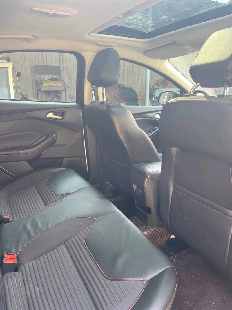 青岛17年福特福克斯4