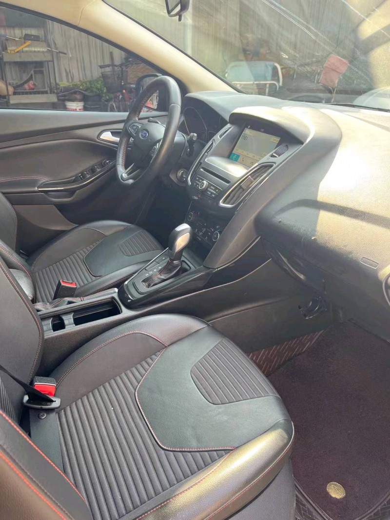 青岛17年福特福克斯7