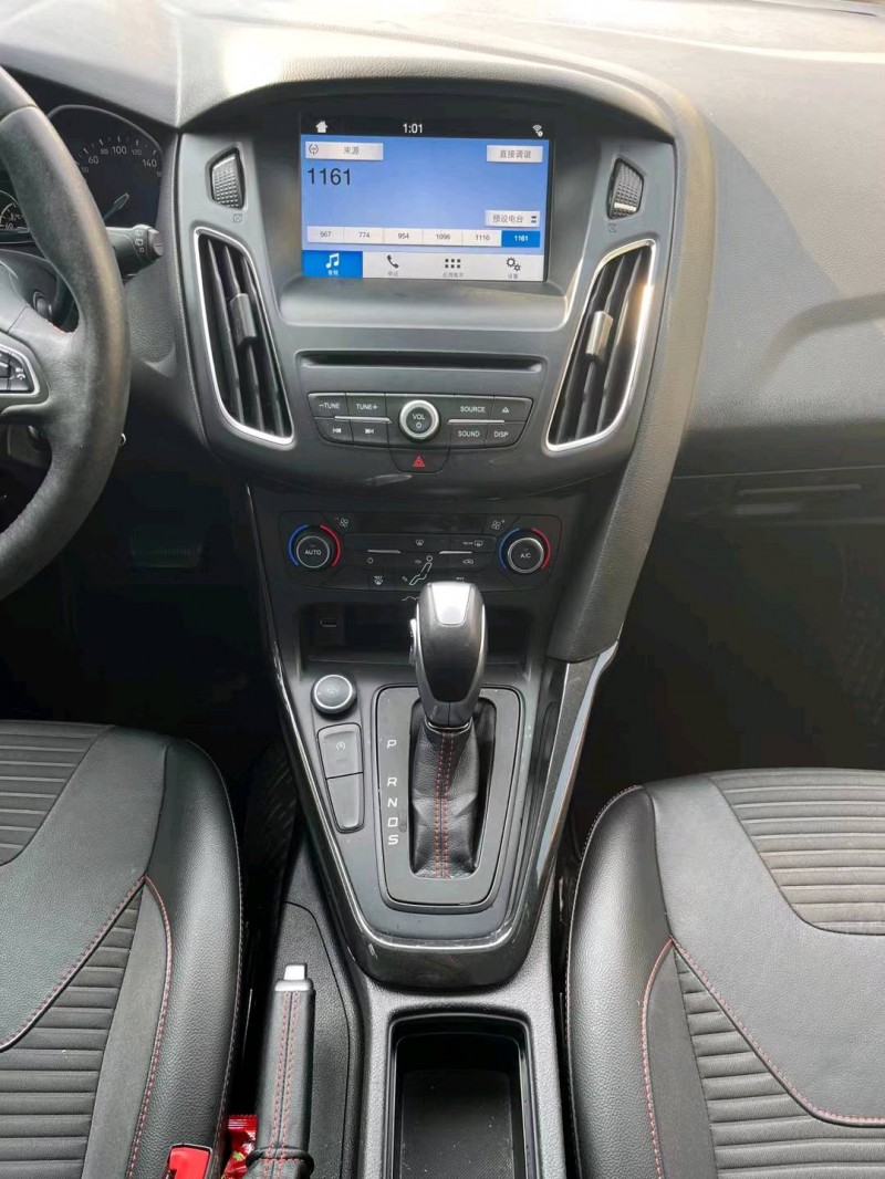 青岛17年福特福克斯8