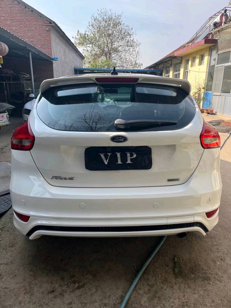 青岛17年福特福克斯9