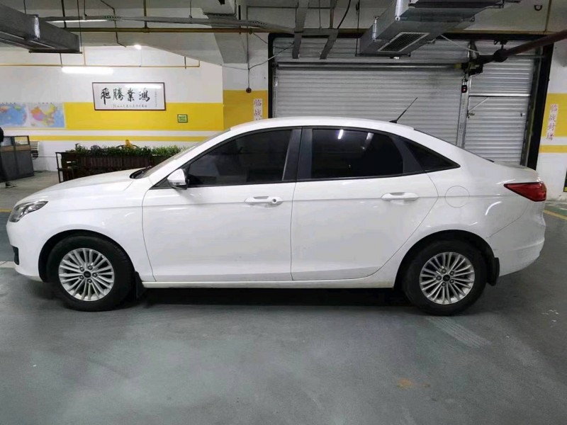 宜昌17年福特福睿斯4