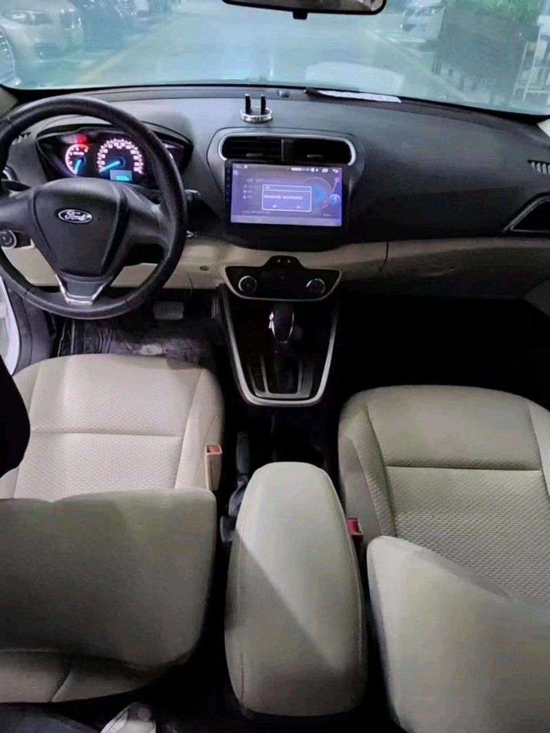 宜昌17年福特福睿斯6