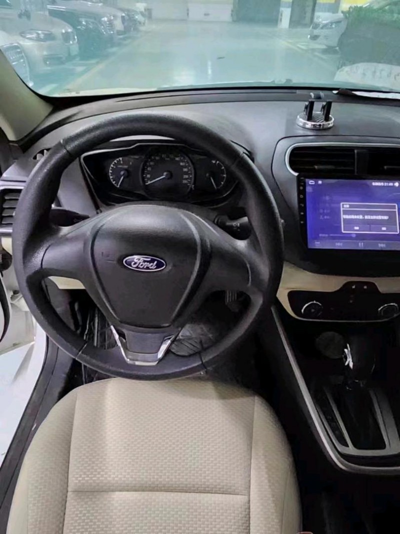 宜昌17年福特福睿斯7