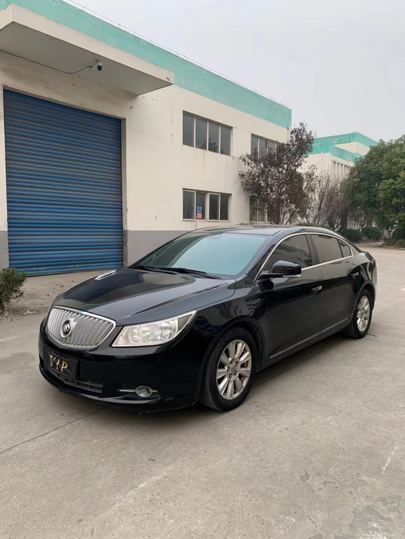 徐州12年别克君越3