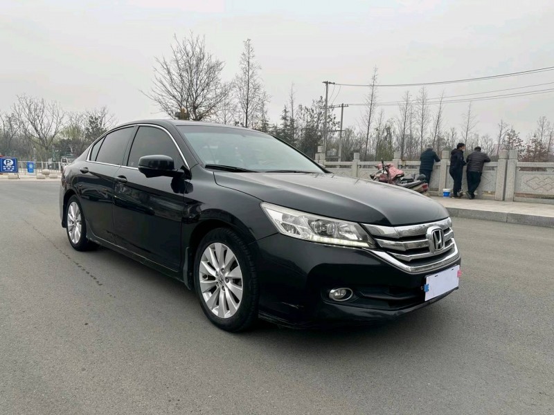 徐州14年本田雅阁2