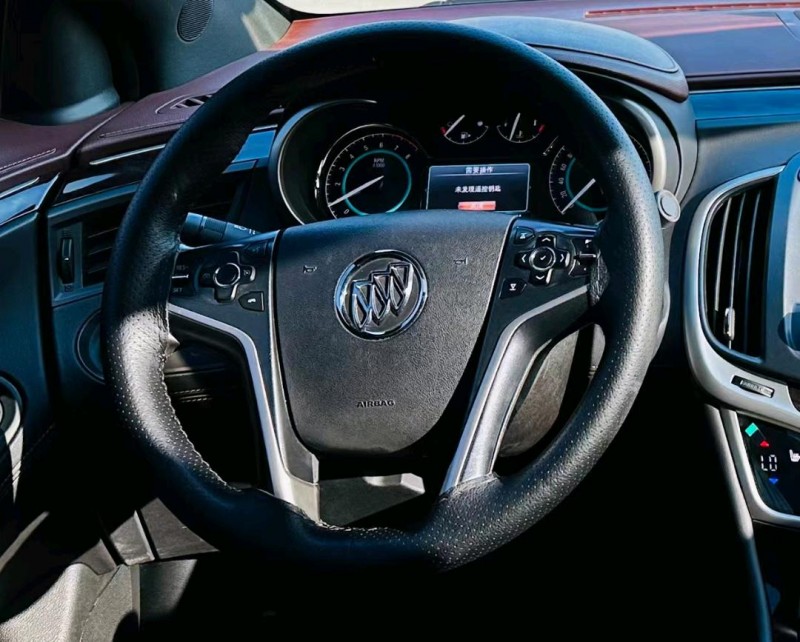 沈阳15年别克君越5