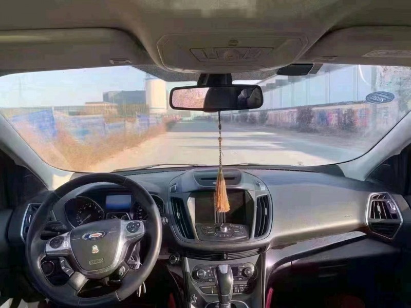 北京14年福特翼虎7