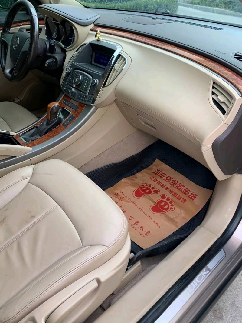 徐州13年别克君越5