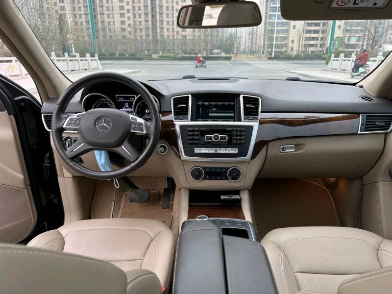 徐州14年奔驰ML7