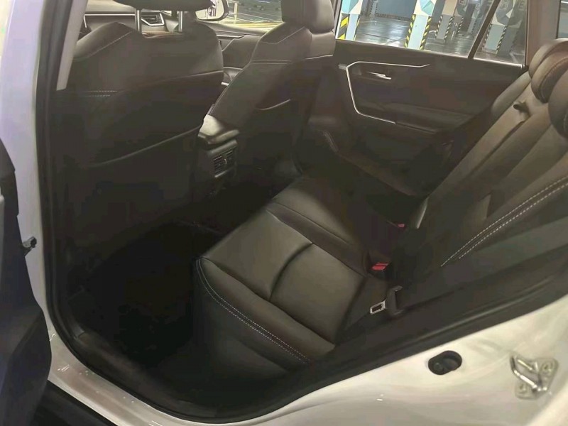嘉兴22年丰田RAV4荣放4