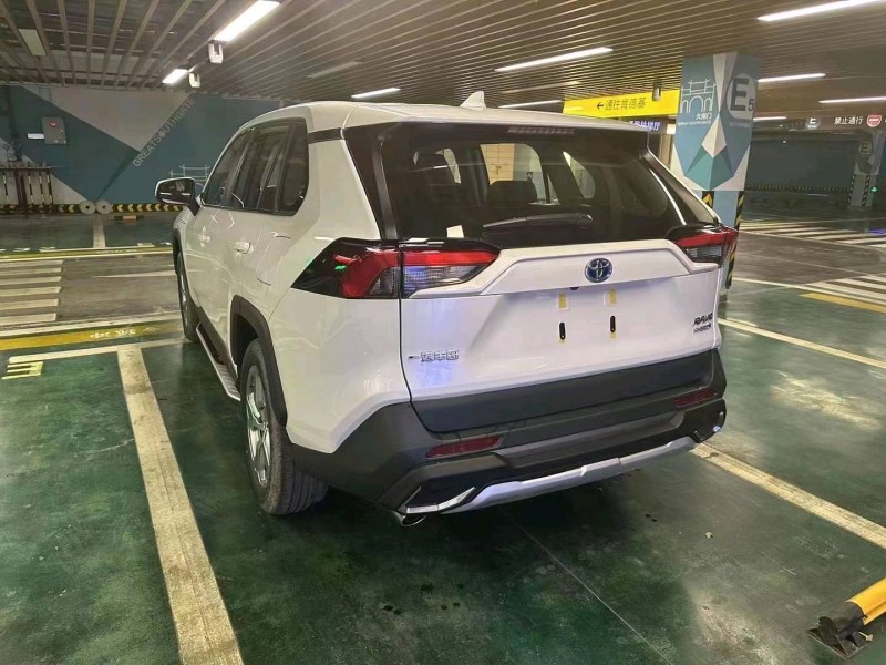 嘉兴22年丰田RAV4荣放8