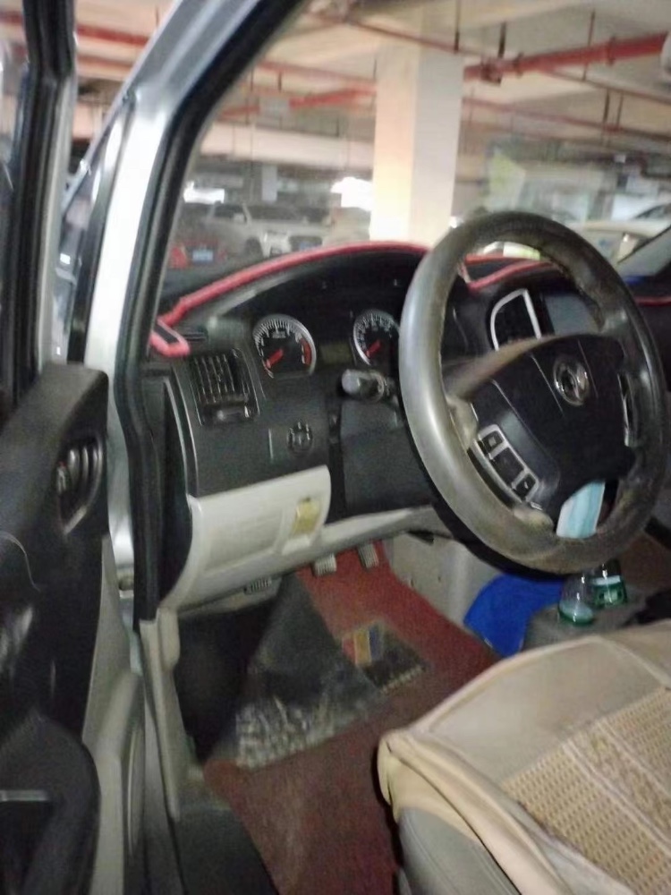 成都16年东风菱智8