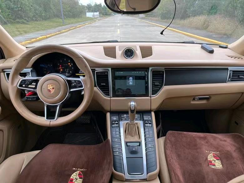 盐城15年保时捷Macan7