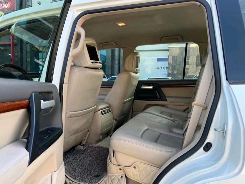 东莞15年丰田兰德酷路泽6