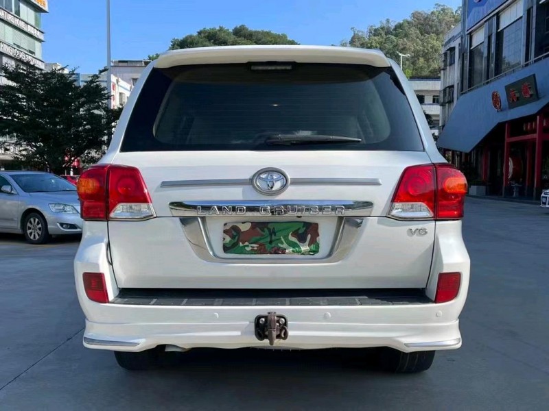 东莞15年丰田兰德酷路泽9