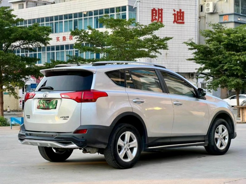东莞15年丰田RAV47