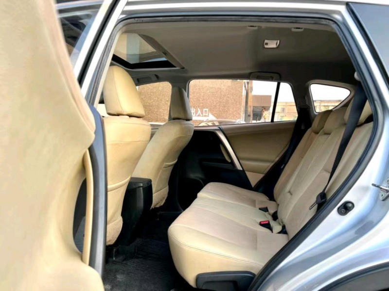 东莞15年丰田RAV46
