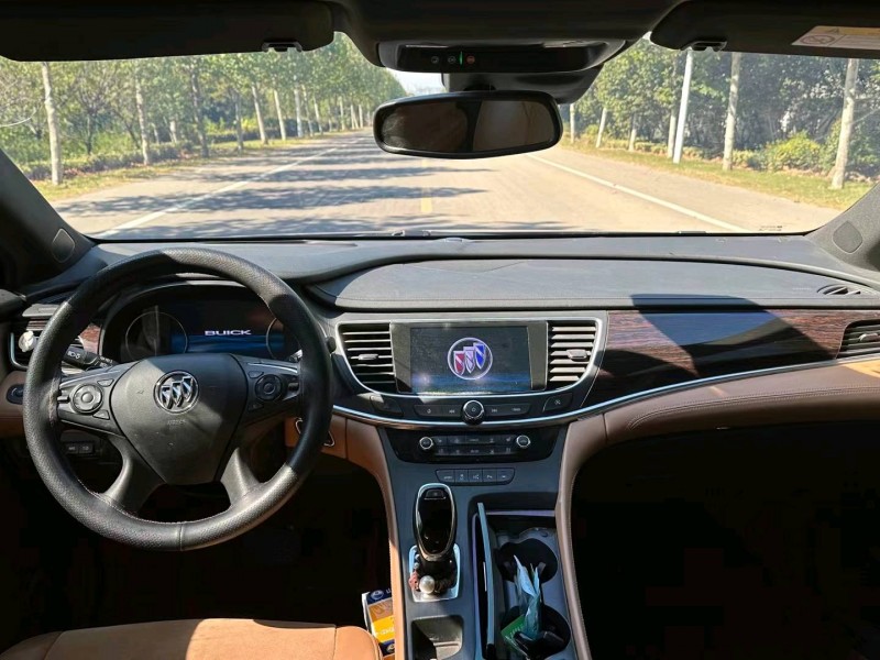 徐州19年别克君越5