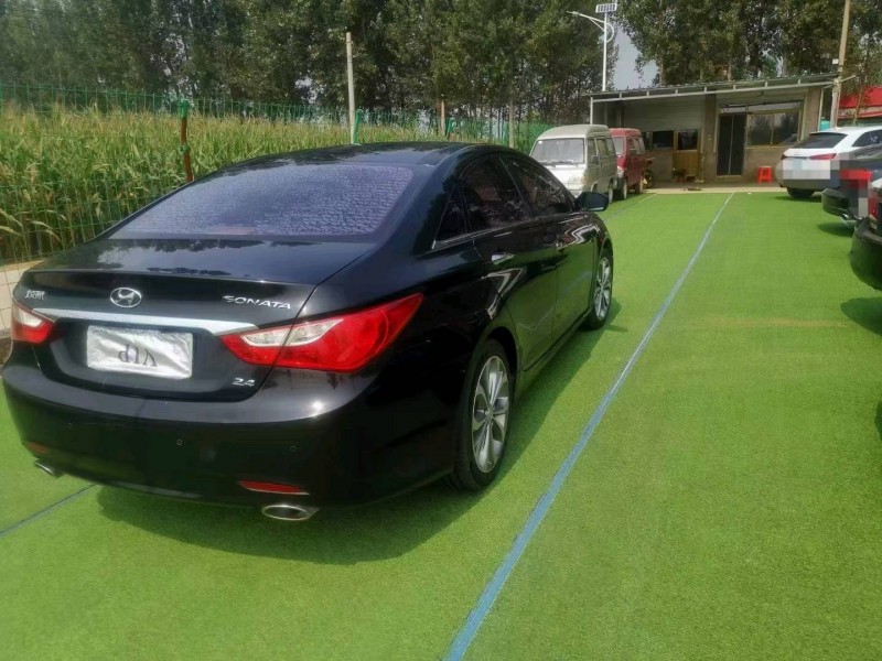 保定14年现代索纳塔八6