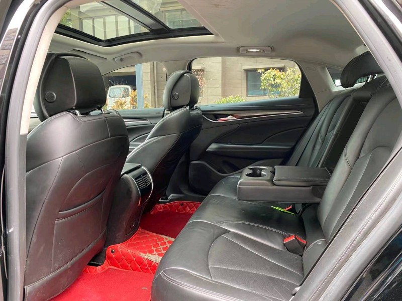 徐州19年别克君越5