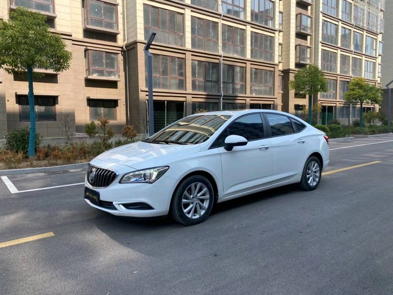 徐州17年别克威朗2