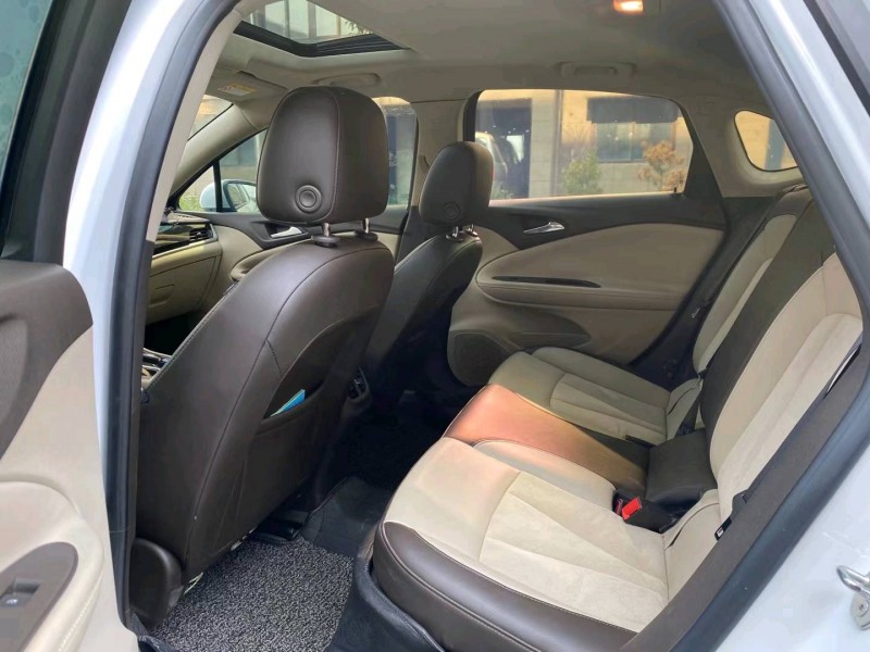 徐州17年别克威朗5