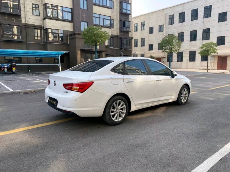 徐州17年别克威朗7