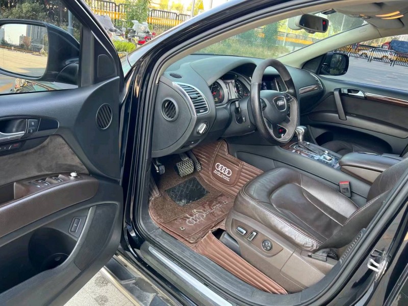 济宁12年奥迪Q74