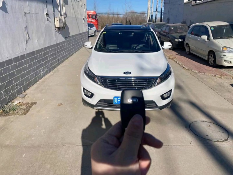 保定17年起亚智跑6