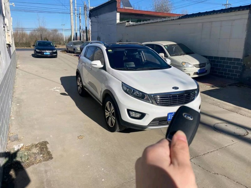 保定17年起亚智跑4