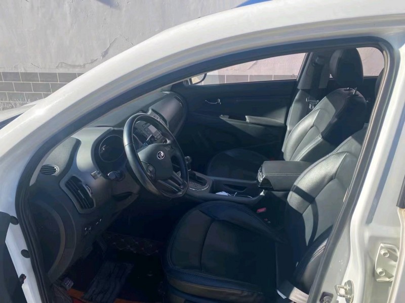 保定17年起亚智跑3